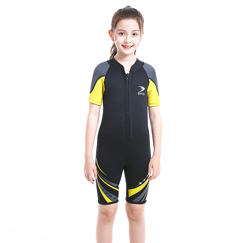 Manches courtes pour fille noire