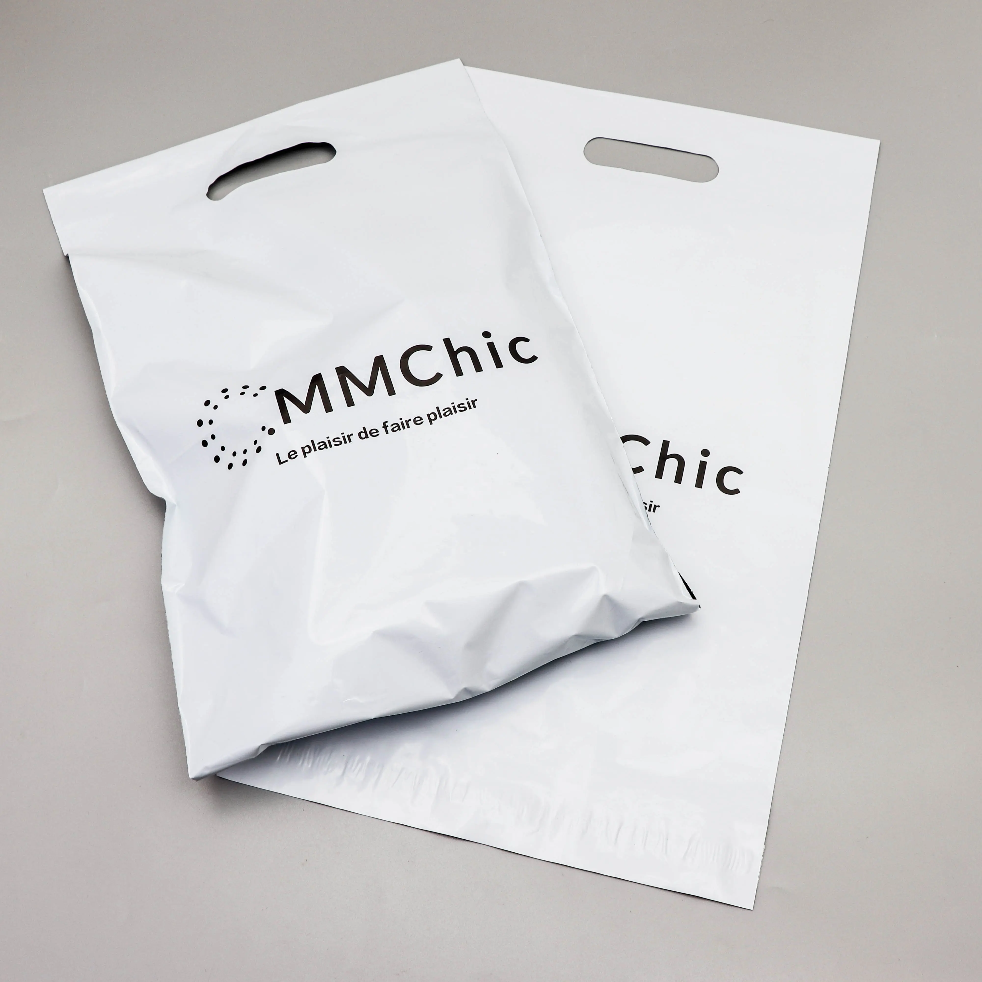 छोटे व्यवसाय के लिए लोगो मुद्रण प्लास्टिक पैकेजिंग एक्सप्रेस पॉली मेलर्स मेलिंग बैग कस्टम कपड़े पैकेज बैग