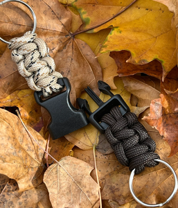 Paracord พวงกุญแจสองด้านพร้อมพวงกุญแจ, หัวเข็มขัดตรงกลางและถักปมงูเห่า, พวงกุญแจเอาชีวิตรอด, เทคโนโลยีสวมใส่ได้ - Product Image 4