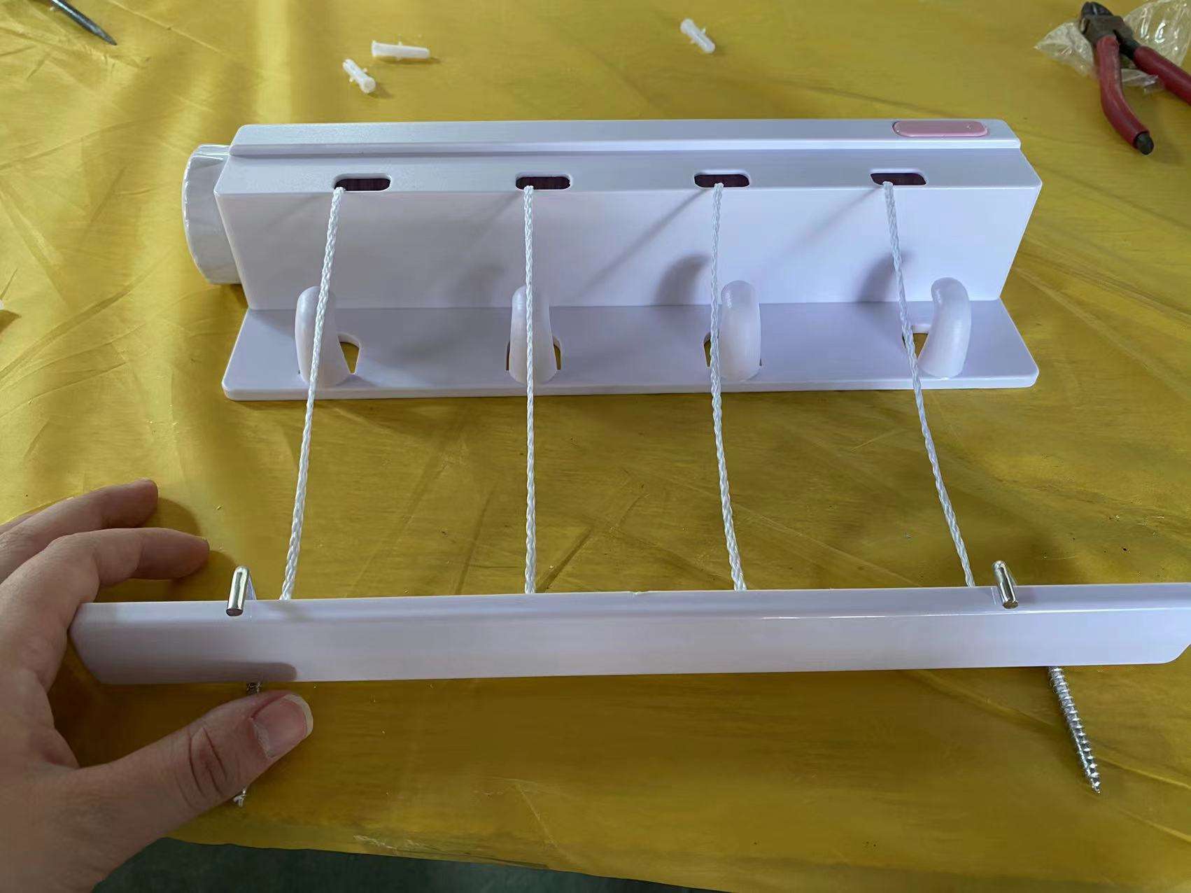 4เส้นพร้อมตะขอสีขาว