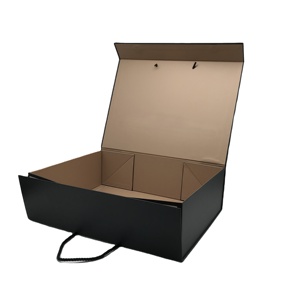 Nuova scatola personalizzata di lusso chiusura magnetica abbigliamento doganale imballaggio biodegradabile scatola di cartone pieghevole scatola di spedizione per i vestiti - Product Image 1