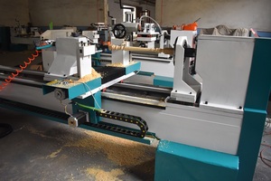 2023 Hot Selling Multifunktions-Holz bearbeitung 1530 Automatisches Spannfutter Holz drehmaschine zur Herstellung von <span class=keywords><strong>CNC</strong></span>-Maschinen von guter Qualität