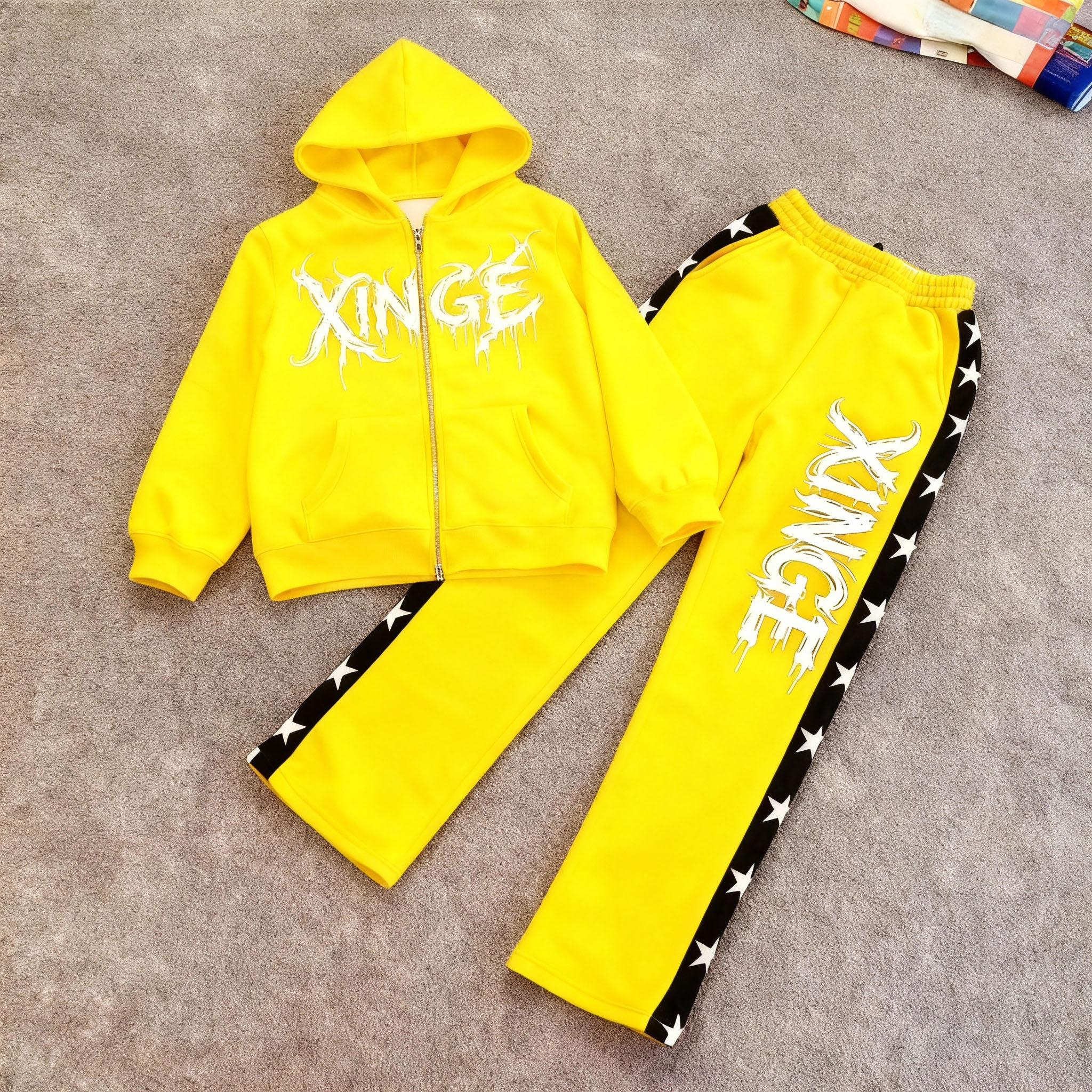Jaune