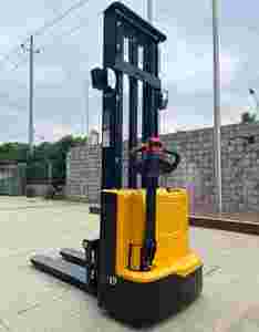 Pata ancha 1000kg 2000kg 1600mm 2000mm Apilador automático de palés Walk Behind Apilador eléctrico completo - Product Image 5