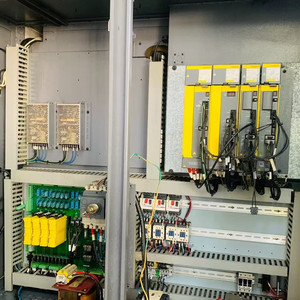 Mini fresadoras CNC VMC650 de 5 ejes de alta precisión, sistema de Control automático GSK y FANUC de condición nueva y usada para acero - Product Image 2