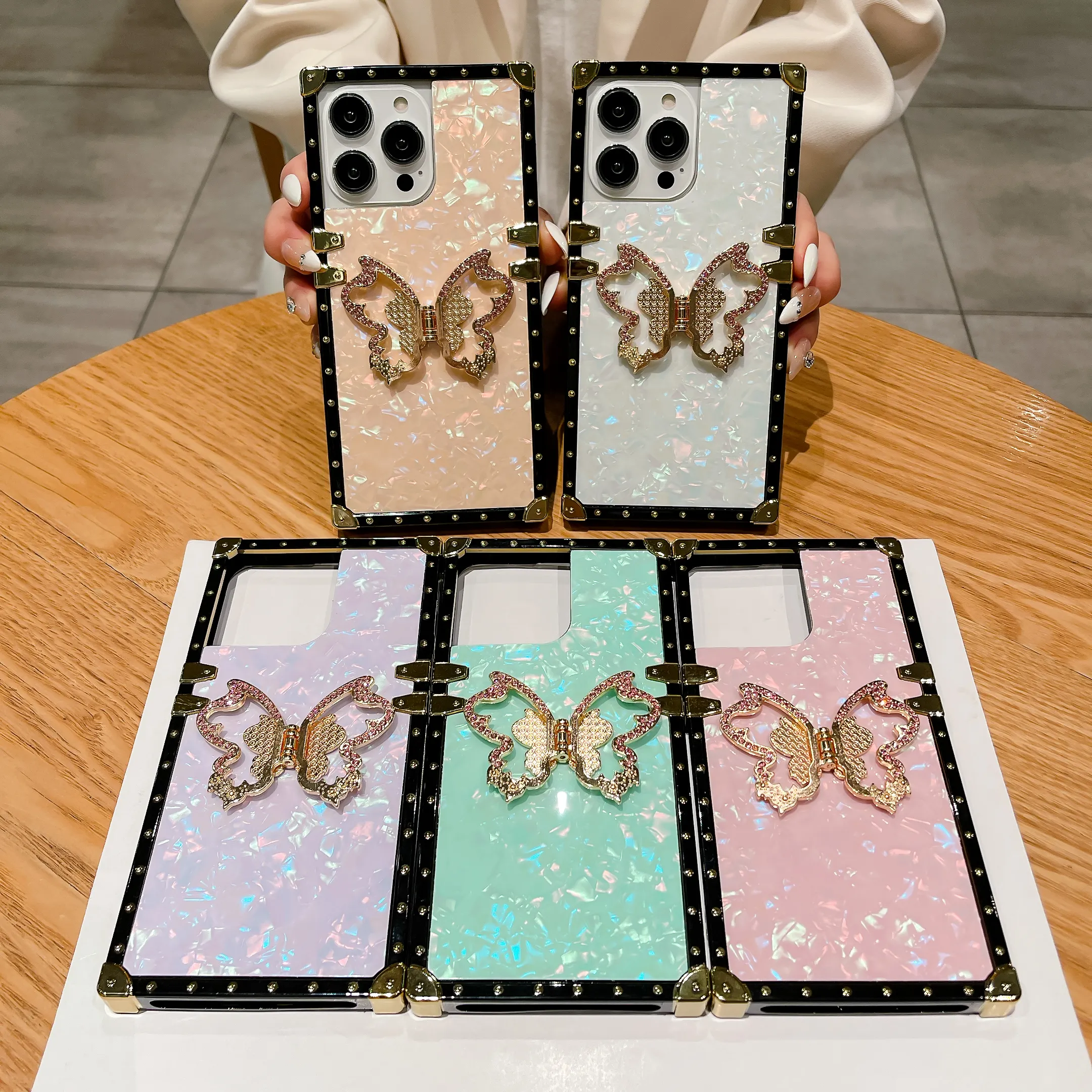 Luxury Designer Square Phone Case Butterfly Jewelry Fashion Protective Cover For Iphone 6 7 8 Plus X Xr 11 12 13 14 Pro Max