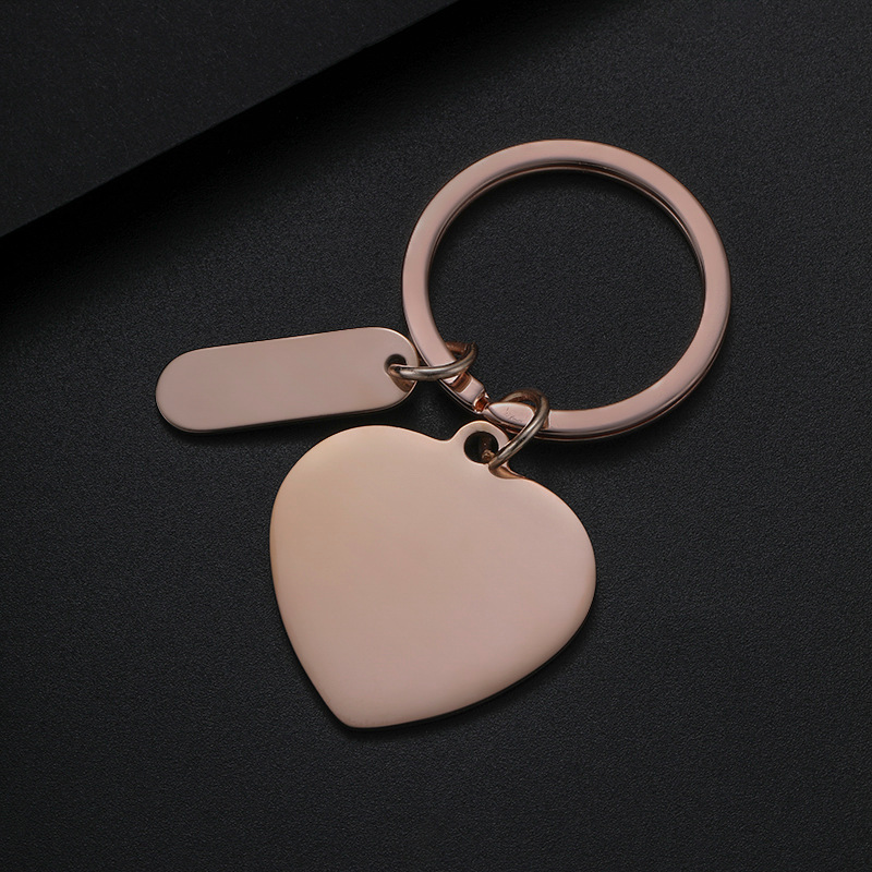 Oro rosa, corazón de 30 mm + tira pequeña + llavero
