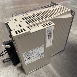 SGDV-3R5D01A002000 nuovo Servo Driver per PLC PAC e controller dedicato servomotore YASKAWA - Product Image 2