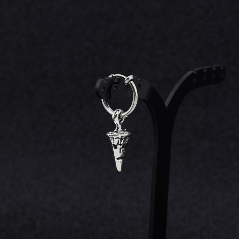 E007-Silver 9 (Une boucle d'oreille sans trou pour l'oreille)