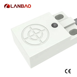 LANBAOフラッシュスクエア誘導近接センサー10-30V5mm検出距離DC誘導プロキシセンサーCE付き - Product Image 3