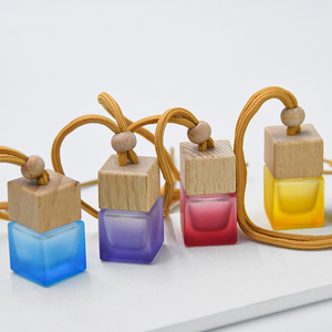High Quality Small <strong>5</strong> <strong>ml</strong> 8 <strong>ml</strong> 10 <strong>ml</strong> Square Glass Car <strong>Perfume</strong> Bottle Pendant 8ml <strong>Perfume</strong> Empty Hanging Car Diffuser Bottle - Product Image 2