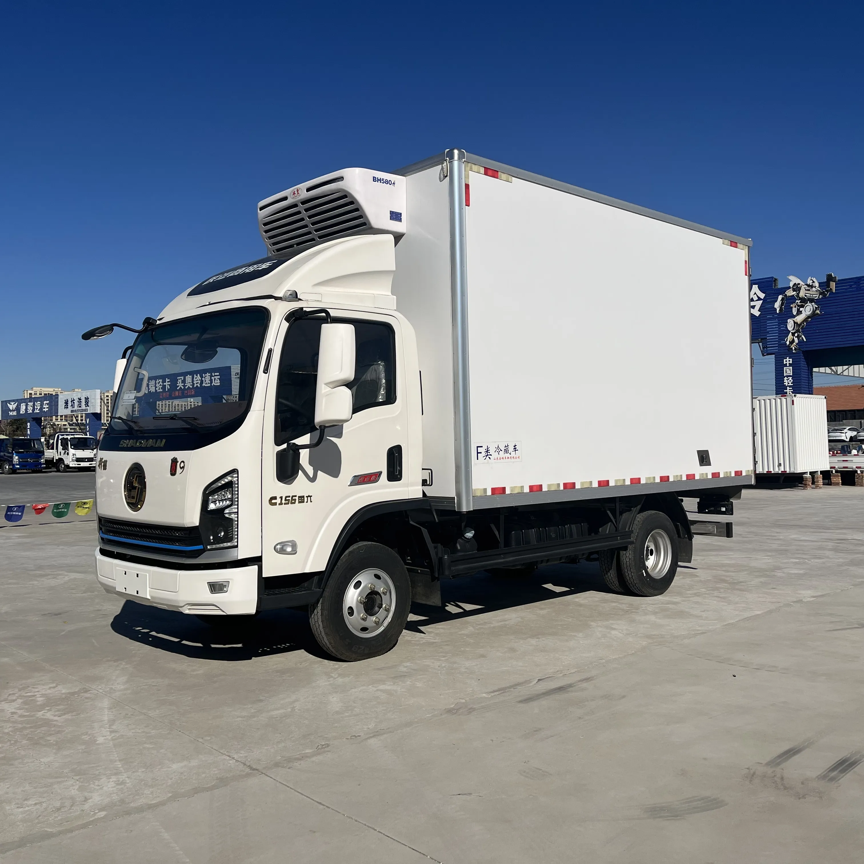 3 Ton 5 Ton 8 Ton Shacman New Truck With Refrigerated Factory Customized Freezer For Sale