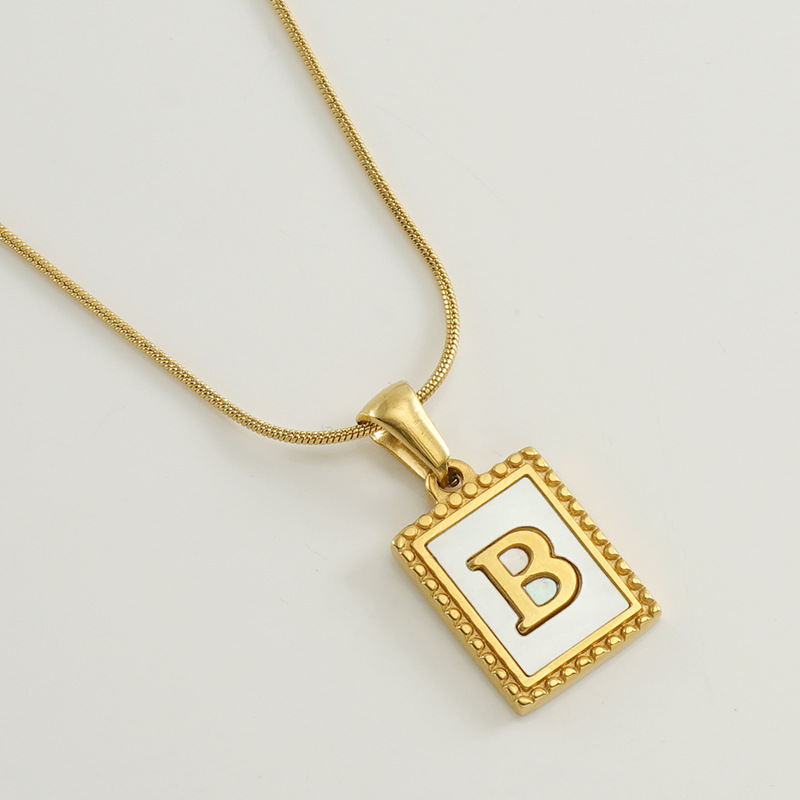 B contains a chain