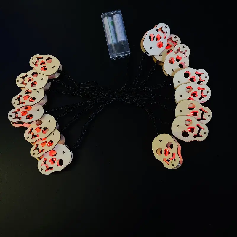 Golgo Luce Di Natale Ha Condotto La Decorazione scheletro umano Attaccatura Di Legno del cranio luci della stringa della batteria operated power Led luci della stringa