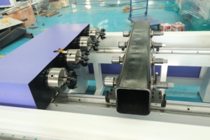 CNCルーター4スピンドルマルチヘッドとロータリーMDFドア製造、家具製造、彫刻作業用 - Product Image 5