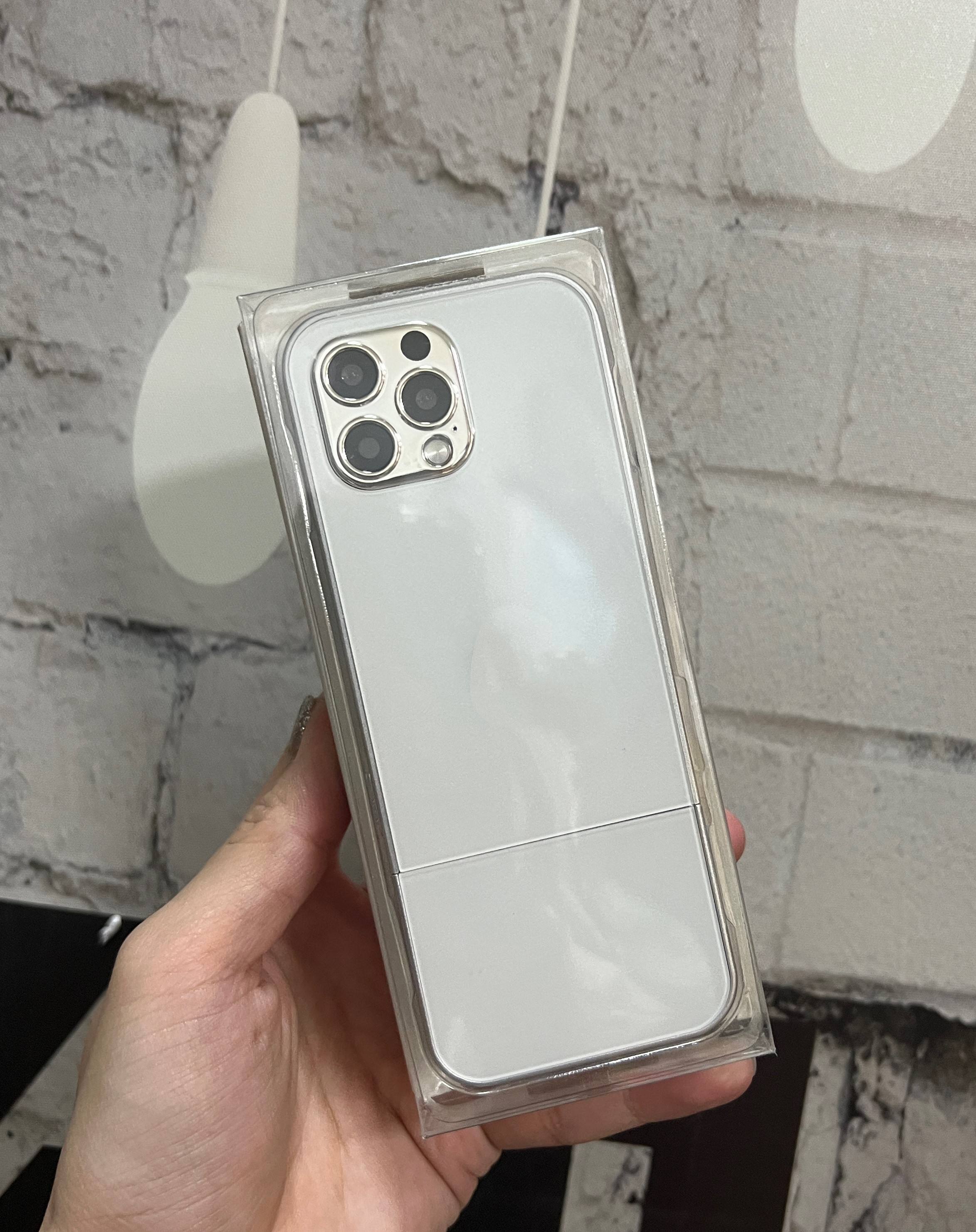 โลโก้ IP สีขาว2G-English