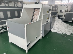 Source Factory Sale Automatic 3D-15D Fiber Bale and Opening <strong>Machine</strong> for Stuffing Pillow - Product Image 2