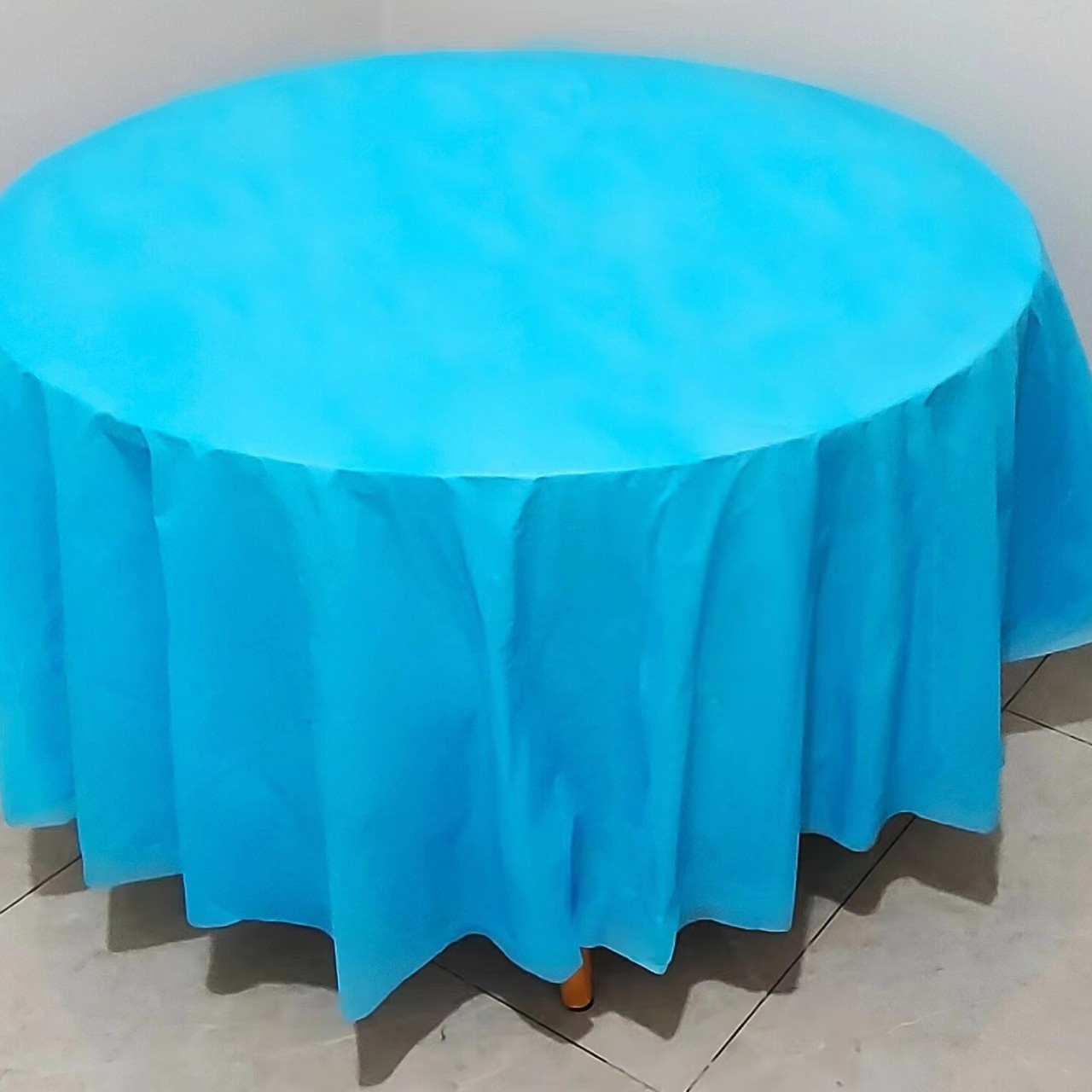 Sky blue round 213cm