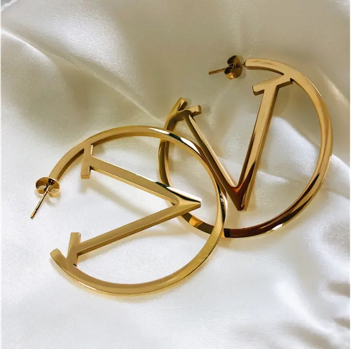 Designer Mulheres Moda Metal V Inspirado Carta Círculo Declaração Big Round Banhado A Ouro Hoop Brincos Jóias