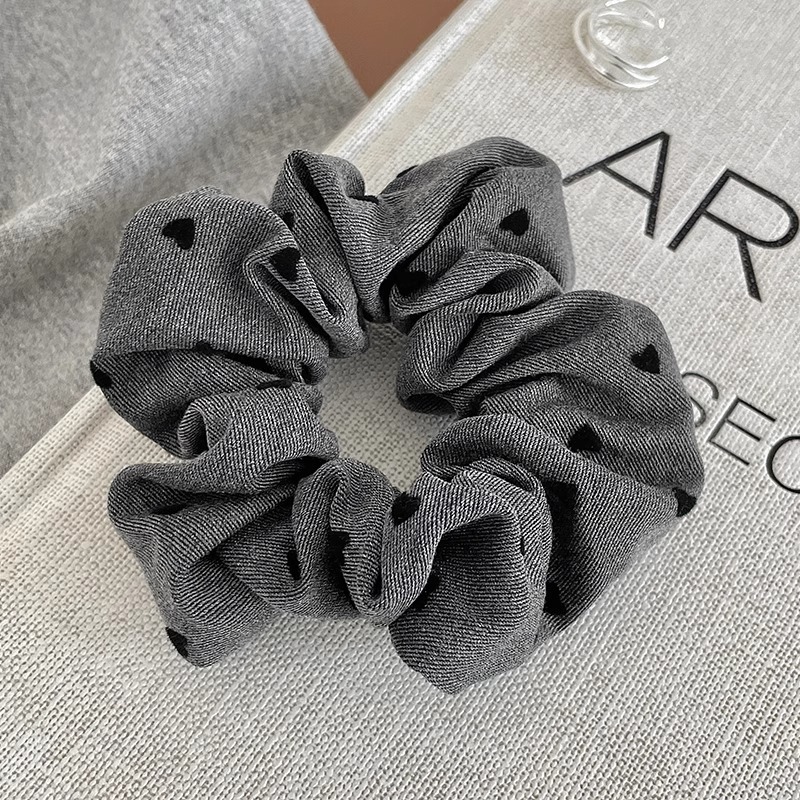 5 Heart Gray