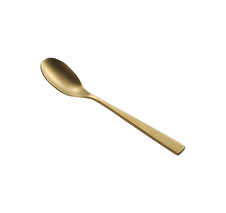 Cuillère à dîner vintage en or