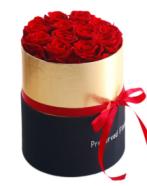 12 Roses M Boîte Noire Avec Bord Doré