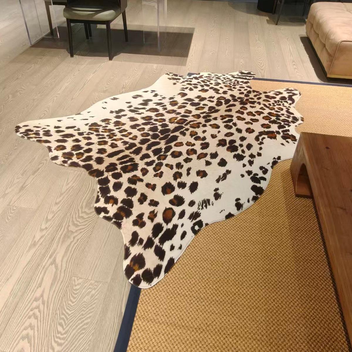 leopardo chiaro