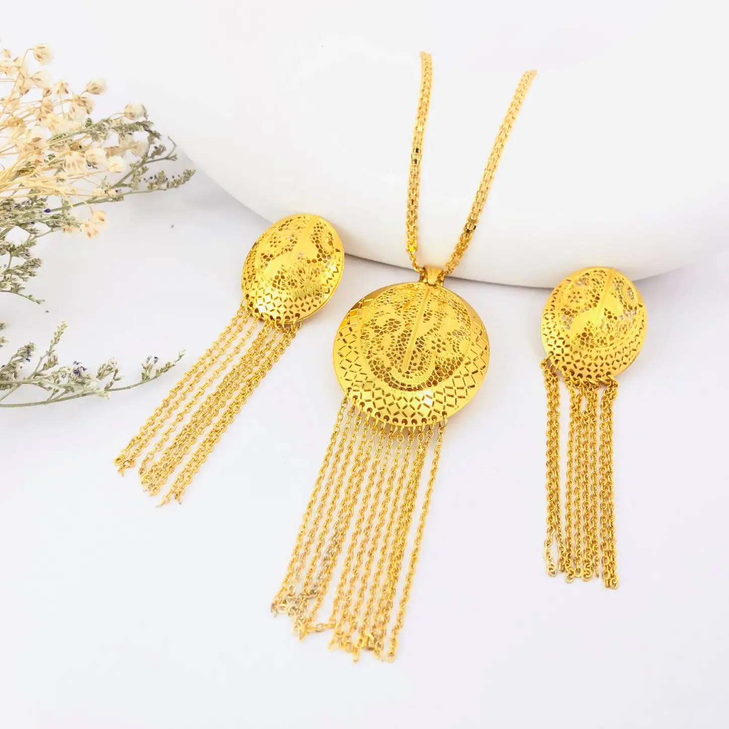 Gioielli stella d'oro Dubai orecchini e collana placcati in oro set di gioielli da donna