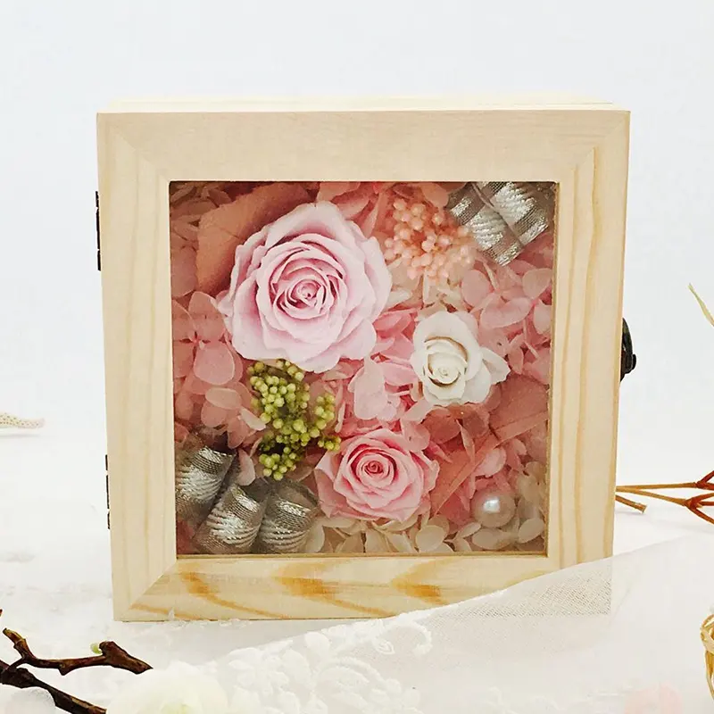 Yunnan Top Seller Preserved flower frame gifts box natural 3-5cm flower eternal flower in wooden frame box for Valentine's gift