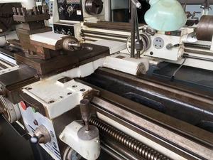 Used Yunnan 6166 Horizontal Traditional <strong>Lathe</strong> 2000mm Turning Metal <strong>Processing</strong> Machine <strong>Tool</strong> Heavy Duty <strong>Lathe</strong> <strong>Thread</strong> <strong>Processing</strong> - Product Image 2