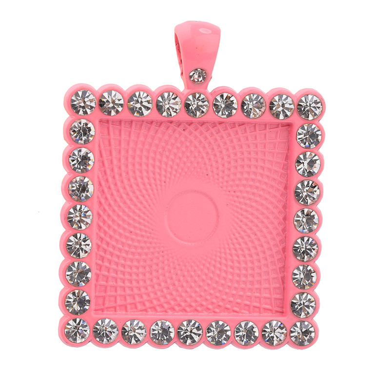 Rose coloré, diamant blanc