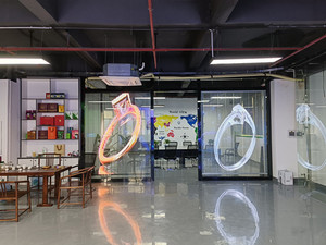 新技术P2.6高稳定性长寿命深圳led显示屏6000CD柔性视频led商店显示屏 - Product Image 2