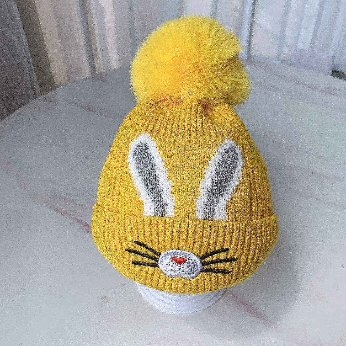 สีเหลือง