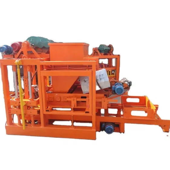 La máquina de moldeo de bloques de QTJ4-26 es un equipo especial utilizado principalmente para la producción de bloques de construcción.