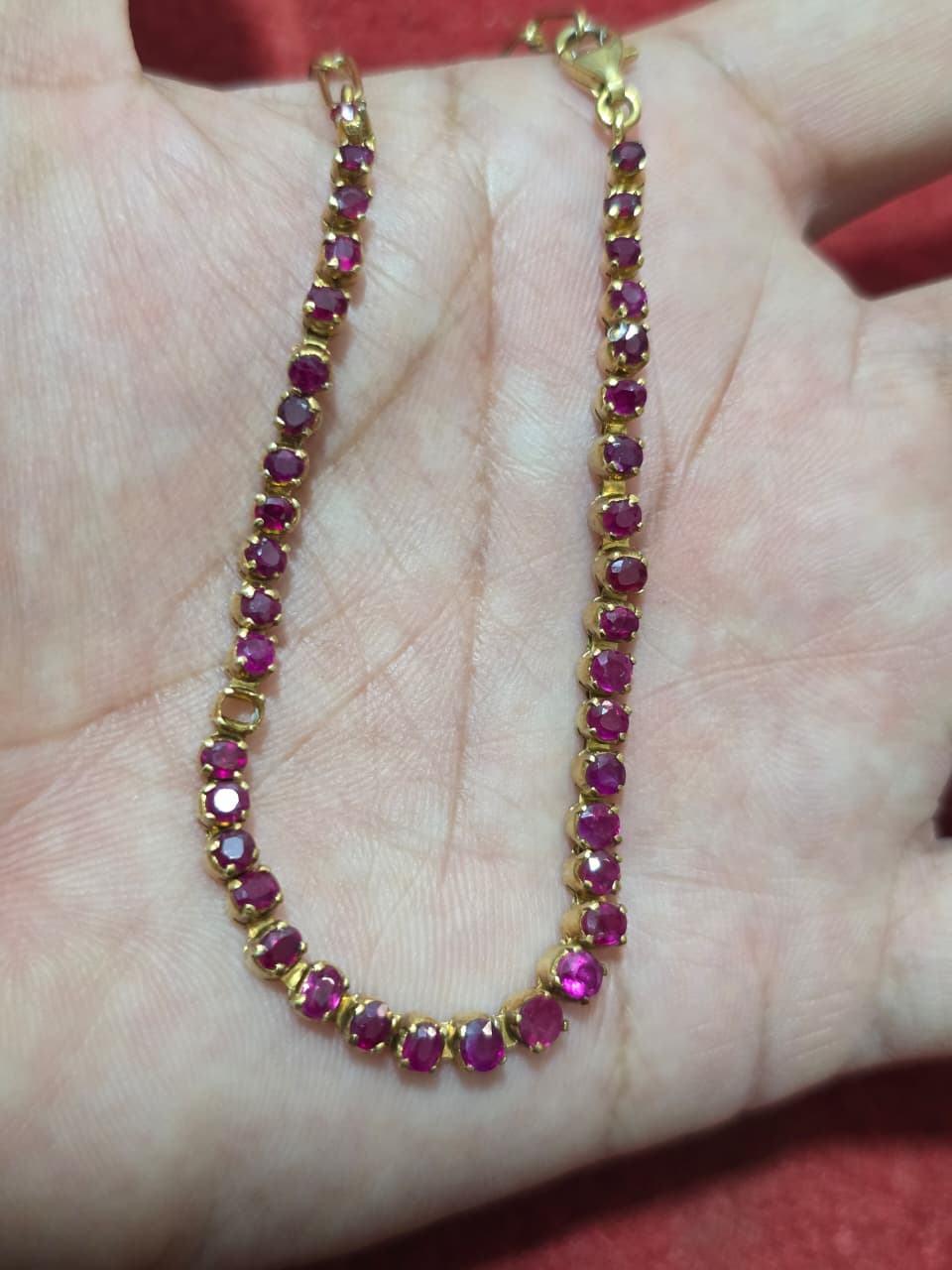 Vibrant Red (Bright Red LWUV)