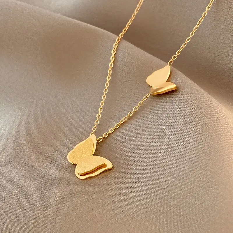 Collar de acero inoxidable con forma de corazón y mariposa para mujer, colgante de oro de 18k con capa, regalo de San Valentín