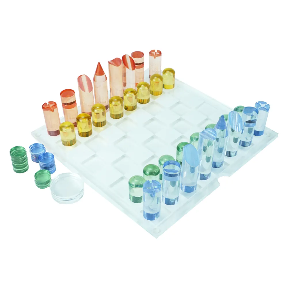 Set di scacchi in acrilico di lusso con pezzo di scacchi in cristallo colorato trasparente per bambini che giocano a un divertente gioco da tavolo