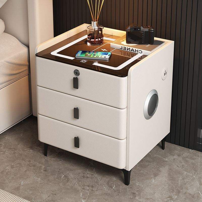 Cerradura con huella dactilar, altavoz USB con luz de carga inalámbrica color hueso.