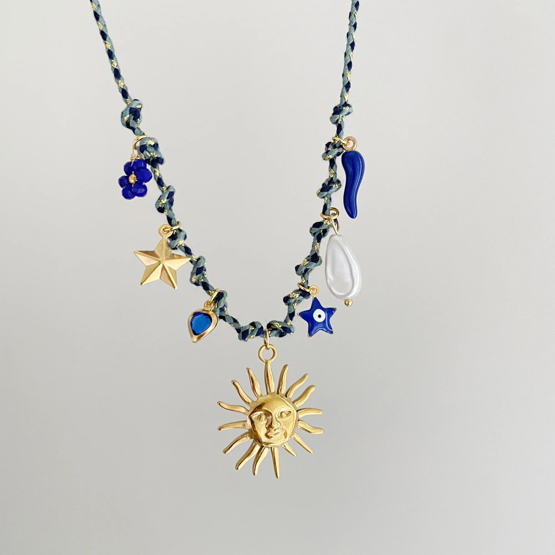 La collana del sole (blu)