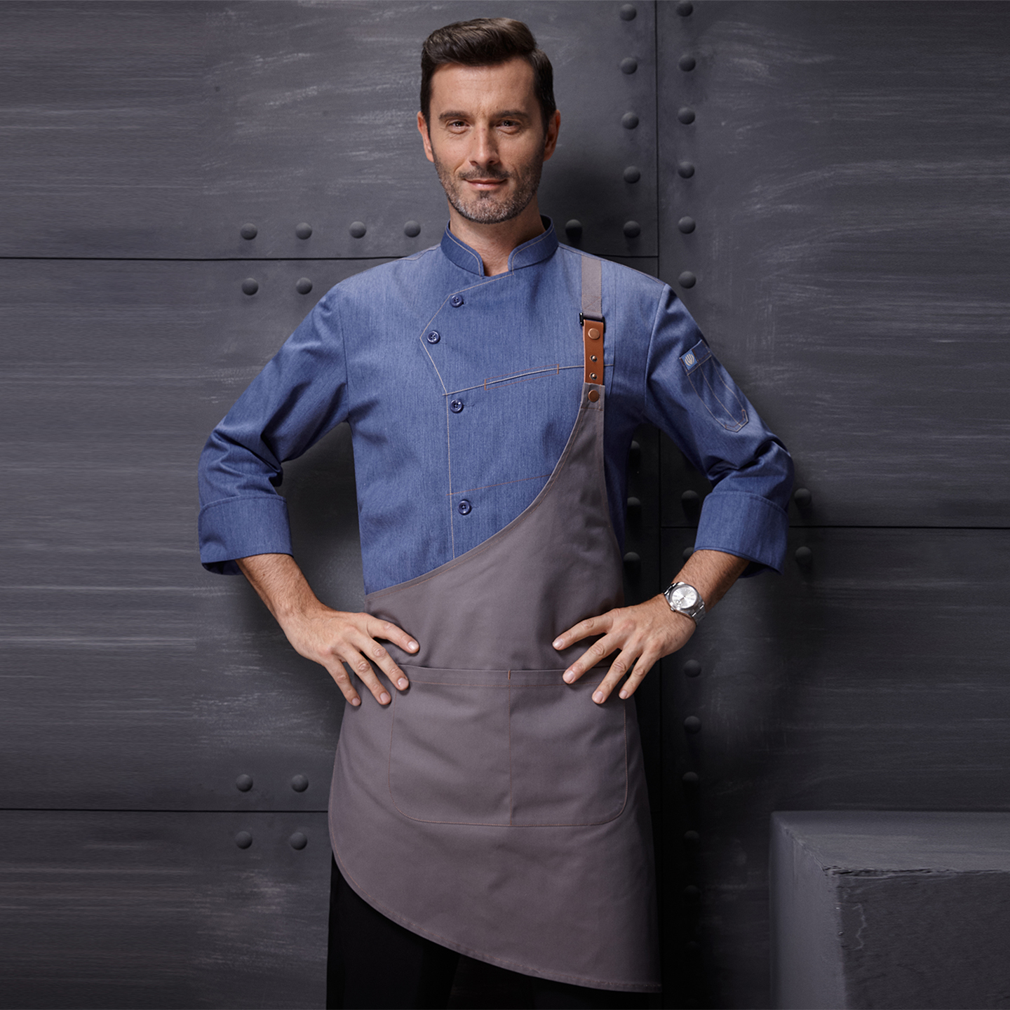 Blue long-sleeved shirt + gray apron