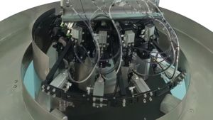 آلة الحقن الدوارة لحقن وتطعيم الدواجن مع أداة ليزر لتهذيب المناقير ومعدات تربية الحيوانات - Product Image 3