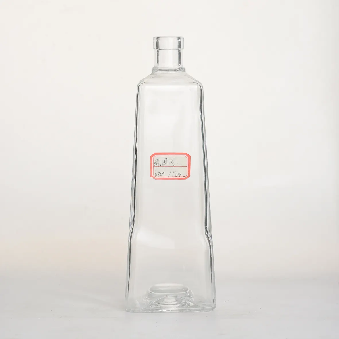 Yüksek sınıf kare şekilli 200ml 350ml 500ml 750ml 1l rum votka brendi likörü fabrikaları cam şişe