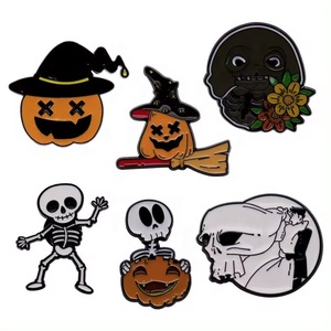 Tùy Chỉnh Bí Ngô Ma Quỷ Halloween Pin Ma Skeleton Dễ Thương Trâm Cài Áo Sơ Mi Túi Ba Lô Ve Áo Huy Hiệu Phim Hoạt Hình Quà Tặng Cho Phụ Nữ - Product Image 1
