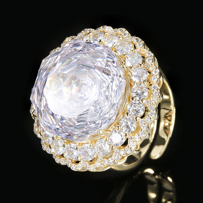 Bague ouverte en or blanc avec diamant