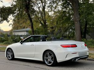 חם מוכר 2017 Mercedes-E220 בנץ דיזל אוטומטי 4 צילינדר 6 194 כ "ס משומשים מוכנים לייצא ברחבי העולם