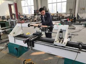 Nuevo producto, maquinaria para trabajar la madera, torno de torneado de madera CNC con sistema de carga automática - Product Image 5