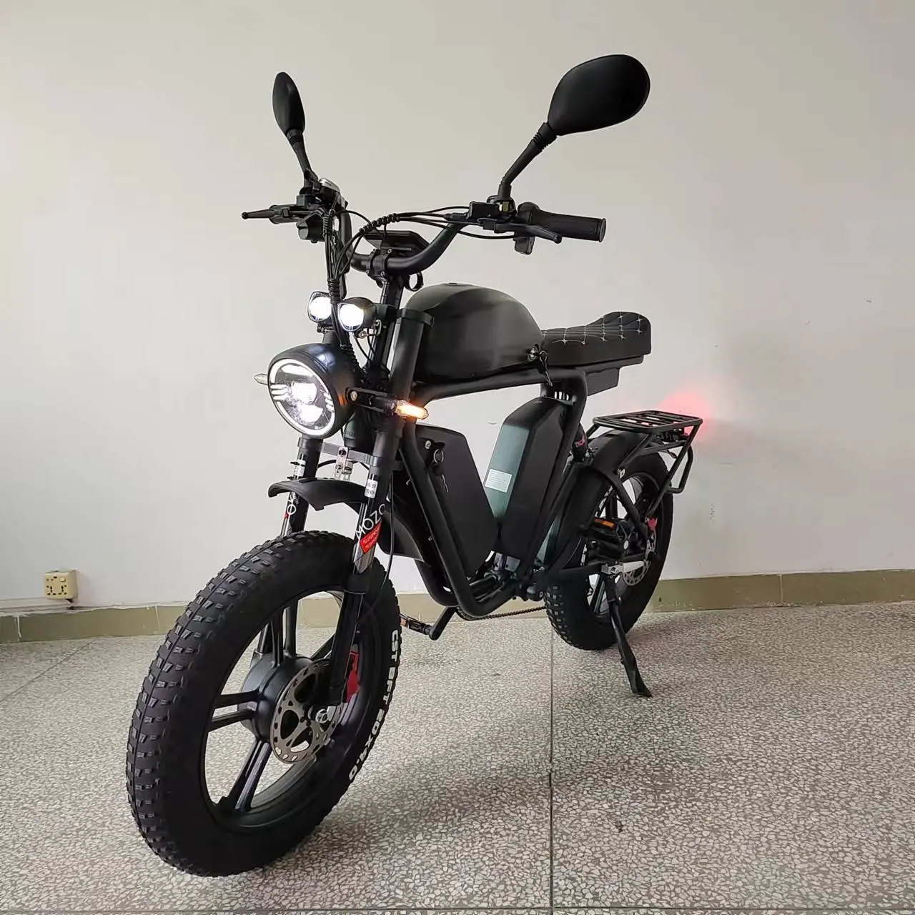 Yolin V1 Cargo Electric Bike2000Wモーター52Vトリプルバッテリー76Ahファットタイヤアルミニウム合金フレーム短納期またはスポーツバイク