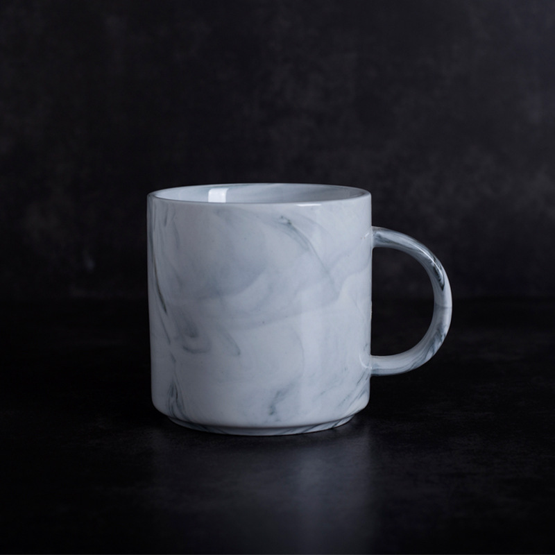 Coupe pour les mains et les pieds gris marbré