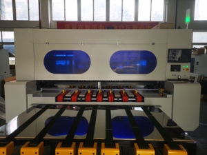 New Large Format Digital Inkjet Flatbed <strong>Printer</strong> For corrugated paperboard/honeycomb paperboard/<strong>thin</strong> wood - Product Image 3