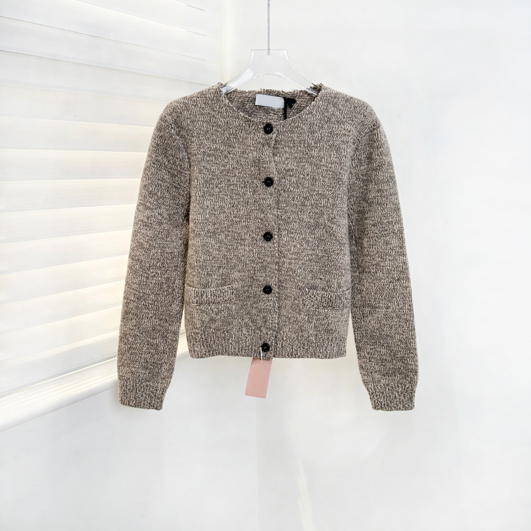 Dark khaki